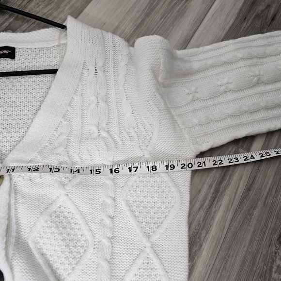Almost Famous White Cable Knit V-Neck Button Cardigan - Picture 6 of 7